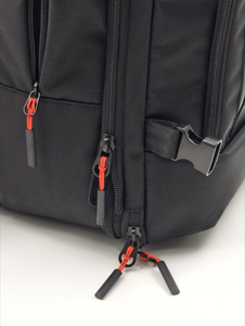 Mochila Multifuncional Personalizable para Viajes y Montañismo con Características Impermeables - Product Image 3