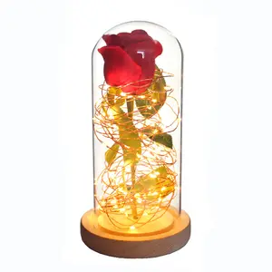 Großhandel Home Wedding Decor Klar konservierte Rose Oval Glaskuppeln mit Holz basis Rosen Blume leuchtende Glocken gläser