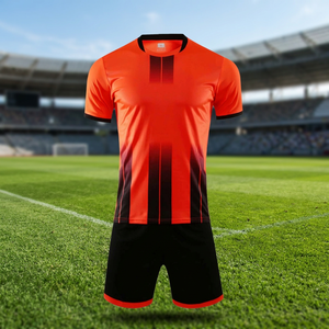 Tenues de football d'entraînement personnalisées respirantes et à séchage rapide unisexes 2024 2023, ensemble complet de maillots et shorts rétro pour équipes - Product Image 3