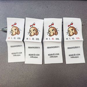 Étiquettes tissées personnalisées en satin doux imprimé pour vêtements, étiquettes principales/de col pour t-shirts - Product Image 2