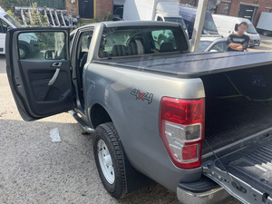 BESTWYLL Para Tunnel <span class=keywords><strong>Rigide</strong></span> Pickup Truck Trois <span class=keywords><strong>Tonneau</strong></span> Pliant Tri-Fold Dur Tri Fold <span class=keywords><strong>Cover</strong></span> Pour Ford Ranger Xlt Z02 - Product Image 4