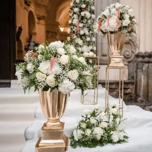 結婚式のセンターピースのための古典的なゴールドの花瓶センターピースのための48インチのトランペットの背の高い花瓶結婚式の花瓶