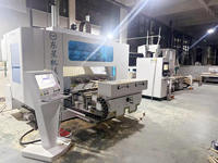 Centre d'usinage et de tournage CNC 5 axes pour bois, avec moteur et PLC, pour une grande productivité de pieds de chaise en bois massif