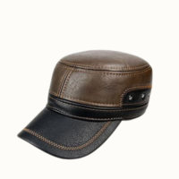 Gorra de Cuero PU Bicolor Personalizada al por Mayor con Detalle de Remache y Costuras en Contraste, Gorra Retro Unisex Estilo Motero, Gorra Plana con Visera