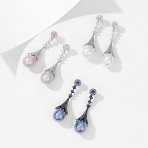 ต่างหูสไตล์วินเทจแบบฝรั่งเศส ดีไซน์หรูหราแบบพระราชวัง ชุบทอง ประดับเพชรซิคอน รูปทรงหยดน้ำ มุกน้ำจืด ระดับไฮเอนด์ หรูหรา - Product Image 6