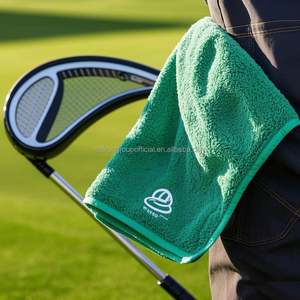 Serviette de golf tissée gaufrée en microfibre recyclée à séchage rapide imprimée de logo personnalisé en gros - Product Image 4