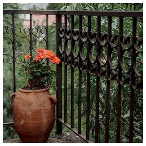<span class=keywords><strong>Rampe</strong></span> en <span class=keywords><strong>fer</strong></span> forgé robuste de qualité supérieure pour les structures de parkings et les rampes de bâtiments commerciaux, avec soudure renforcée - Product Image 1