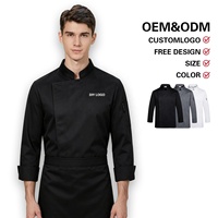 Uniforme de chef élégant avec une coupe moderne, design stylé, logo brodé, ajustement parfait, prix abordable