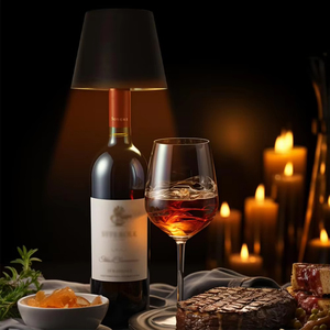 Lampada da <span class=keywords><strong>Tavolo</strong></span> Wireless a Forma di Bottiglia con Controllo Touch a 3 Colori e Dimmerazione Continua, <span class=keywords><strong>Luce</strong></span> Notturna per Decorazione Bar e Scrivania - Product Image 4