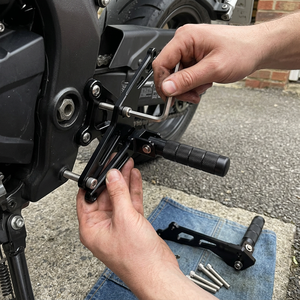 ที่พักเท้าด้านหลังเครื่อง CNC น้ำหนักเบา, อัปเกรดประสิทธิภาพสำหรับ surron <span class=keywords><strong>Light</strong></span> <span class=keywords><strong>Bee</strong></span> s/x/ <span class=keywords><strong>L1E</strong></span> Segway X260 X160 E-bikes - Product Image 3