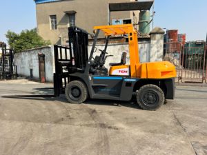 TCM Factory-Stocked <b>Used</b> 7 Ton FD70 Diesel Forklift Good Condition Hot Selling Single/Three Stage Mast Original Pump Motor - Product Image 4