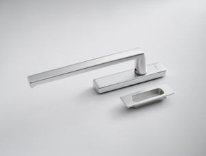 Portes inclinables et articulées à ouverture vers l'intérieur Highwell en aluminium personnalisable avec poignées <span class=keywords><strong>de</strong></span> cylindre <span class=keywords><strong>de</strong></span> <span class=keywords><strong>serrure</strong></span> à clé - Product Image 2