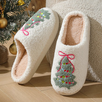 Chaussons d'hiver chauds et antidérapants Baotou pour homme et femme, motif dessin animé en peluche nœud papillon et sapin de Noël, best-seller de Noël