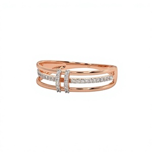 Anillo de oro rosa para mujer con triple banda y diamantes pavé - Product Image 1
