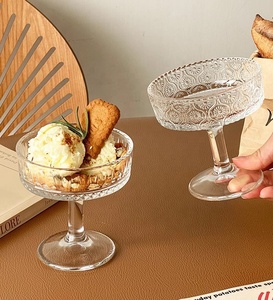 Bol à dessert en verre vintage à motifs gaufrés, sur pied, pour trifle, crème glacée, bonbons, salade de fruits, pour fêtes et mariages - Product Image 3