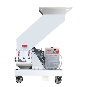 Broyeur insonorisé à vitesse moyenne-basse à prix d'usine avec système de recyclage instantané pour déchets plastiques à bordure - Product Image 1