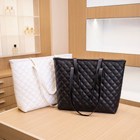 2024 nouveau sac fourre-tout brodé en cuir PU pour femmes mode bas prix dames sac à main grande capacité épaule téléphone