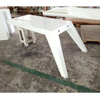 Table de bureau design moderne et durable, personnalisable, à suspendre au mur, bureau spécial en surface solide, mobilier de bureau de luxe