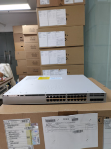 สวิตช์ Original New C9300L-24P-4X-E 24-Port PoE+ 4X10G รุ่น C9300 ซีรีส์ C9300L-24P-4X-E - Product Image 1