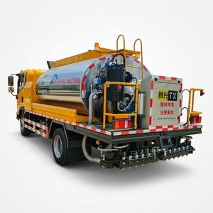 Distribuidor de <span class=keywords><strong>Asfalto</strong></span> HOWO de 6CBM para <span class=keywords><strong>Asfalto</strong></span> Emulsionado Modificado en Caliente - Product Image 4