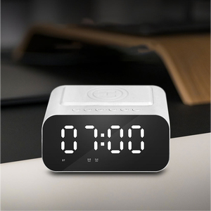 Nouvelle station de charge sans fil 3-en-1, réveil multifonction, haut-parleur extérieur avec sortie 5W, matériau ABS, <span class=keywords><strong>radio</strong></span> FM - Product Image 6
