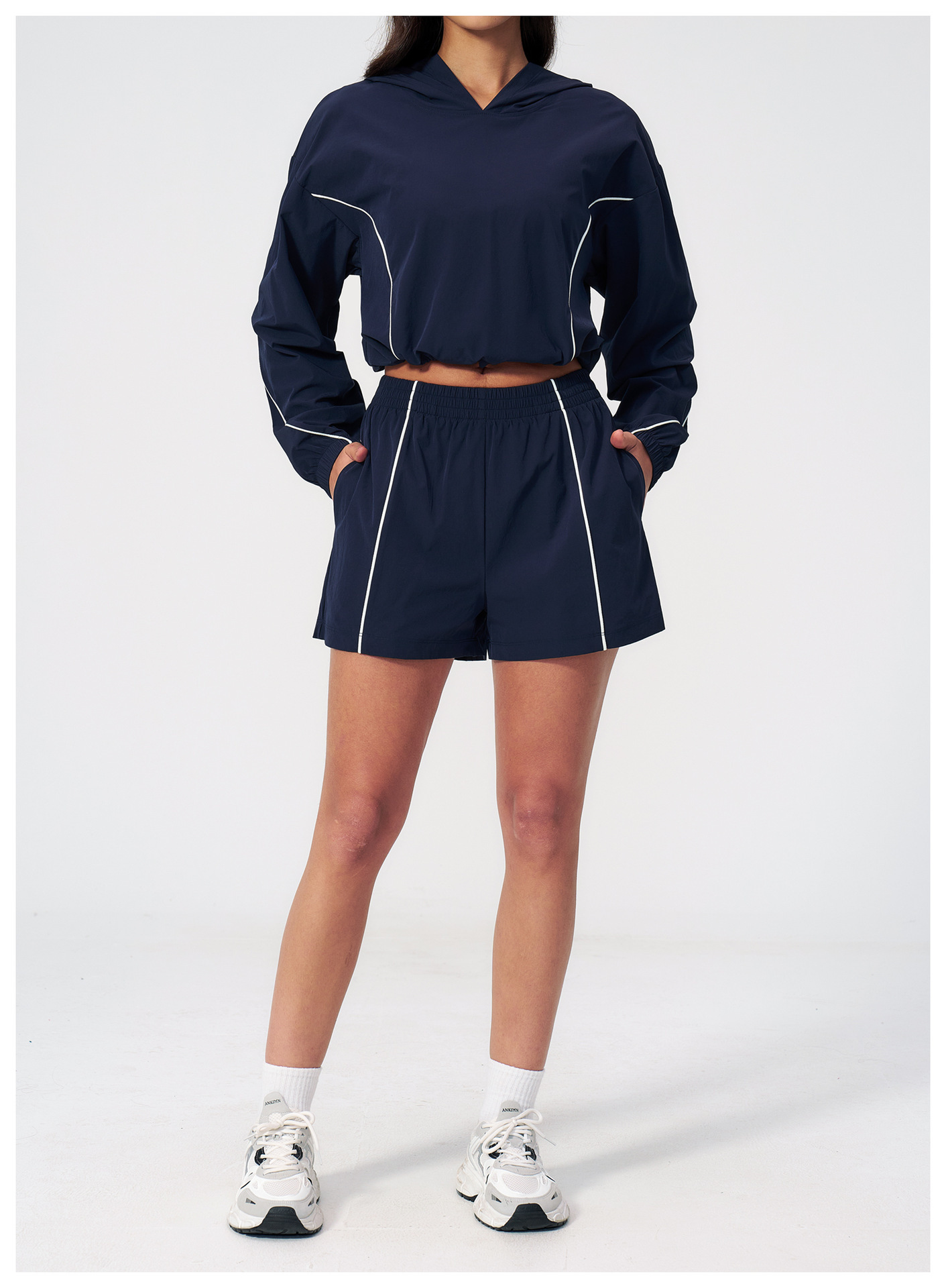 High-Waist Color-Block Activewear Pants (3598): side profile showing stretch, rise and leg-opening fit