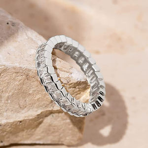 Anillo de banda de dedo de Zirconia cúbica de cristal geométrico de diseño novedoso de alta calidad CAOSHI para boda anillos de circonia cúbica chapados en plata para mujer - Product Image 2