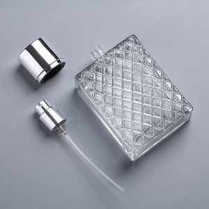 Hot Selling 100ML Lattice Glass Perfume <b>Spray</b> <b>Empty</b> <b>Bottle</b> Portable Perfume Distribution <b>Bottle</b>, Customizable logo - Product Image 4