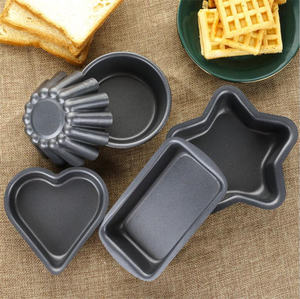 Mini molde para pasteles estriado antiadherente personalizado Xinze, horno de cocina de acero al carbono reutilizable, molde para pasteles de amor para uso doméstico - Product Image 4