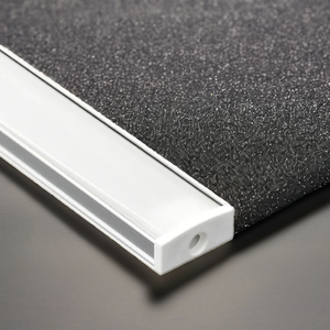 Perfil de Aluminio Cuadrado CNW 110302 Serie 6000 para Iluminación LED Lineal de Montaje en Pared T351-T851 - Product Image 2