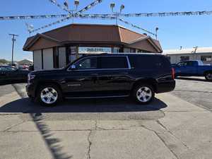 VÉHICULE D'OCCASION EN BON ÉTAT À VENDRE GRATUIT 2016 Che vrolet Suburban LTZ - Product Image 2