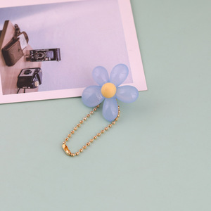 Chaîne de fleurs en acrylique colorée pour sac et pendentif d'écouteurs, accessoire de bijouterie, collection Printemps 2024, origine Yiwu - Product Image 5