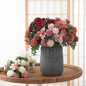 <span class=keywords><strong>Bouquet</strong></span> di rose di ortensia di crisantemo di fiori artificiali di vendita caldo per oggetti di scena di decorazione di fiori da sposa di nozze - Product Image 4