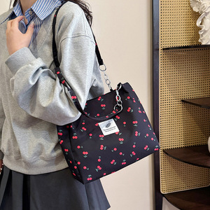 Nouveau <span class=keywords><strong>Sac</strong></span> Fourre-tout <span class=keywords><strong>Femme</strong></span> Grande Capacité Imprimé Cerises Noir/Bleu/Blanc/Rose 2026 - Product Image 4