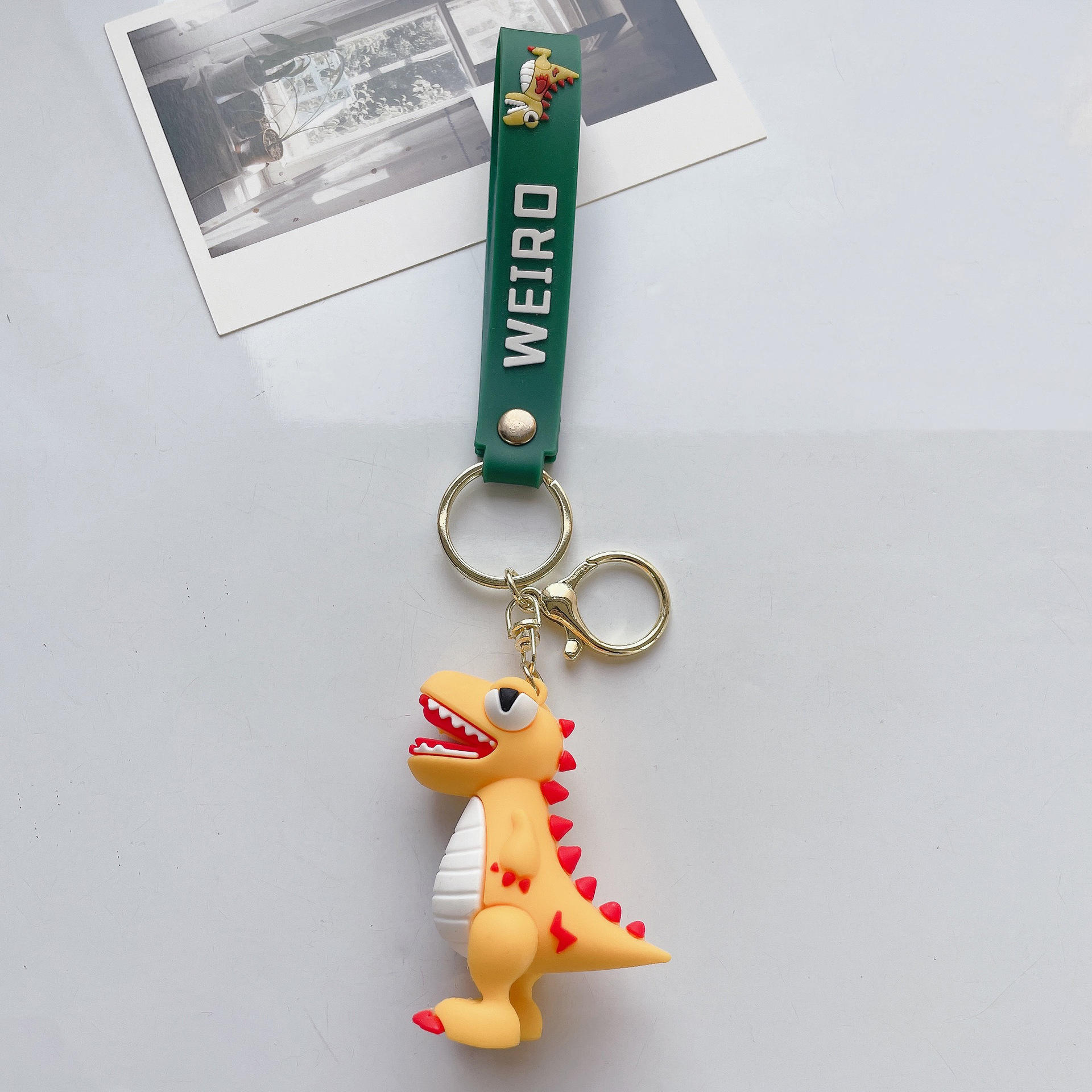 สีเหลือง