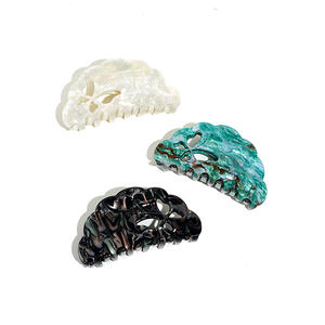 Pince à cheveux unisexe de créateur, motif papillon ajouré, bord ondulé, en demi-acétate, accessoires de mode, vente en gros, personnalisable, haute qualité - Product Image 1