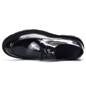 รองเท้าหนังผู้ชายสไตล์ผู้ชายผลิตพิเศษรองเท้าเดอร์บี้อังกฤษแบบทางการหนังเคลือบเงาพื้นผิวมันวาวรองเท้าธุรกิจ - Product Image 4