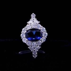 Anello di Fidanzamento di Lusso con Gemma Blu per Donne, Elegante Gioiello da Dito alla Moda - Product Image 6