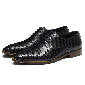 Men's leather shoes - British formal business style. Genuine leather, breathable men's pointed-<b>toe</b> Oxford shoes. - Product Image 1