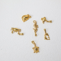 Bijoux d'été délicats en vrac Vente en gros d'animaux marins Hippocampe Mignon Hip Hop Pendentif plaqué or Collier en acier inoxydable Charm