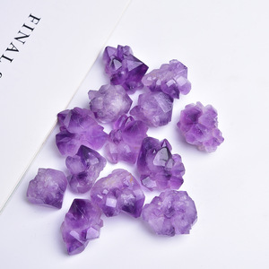 Vente en gros de grappe de cristaux d'améthyste brute en forme de <span class=keywords><strong>dent</strong></span> et de fleur, pierres précieuses énergétiques pour la décoration intérieure - Product Image 1