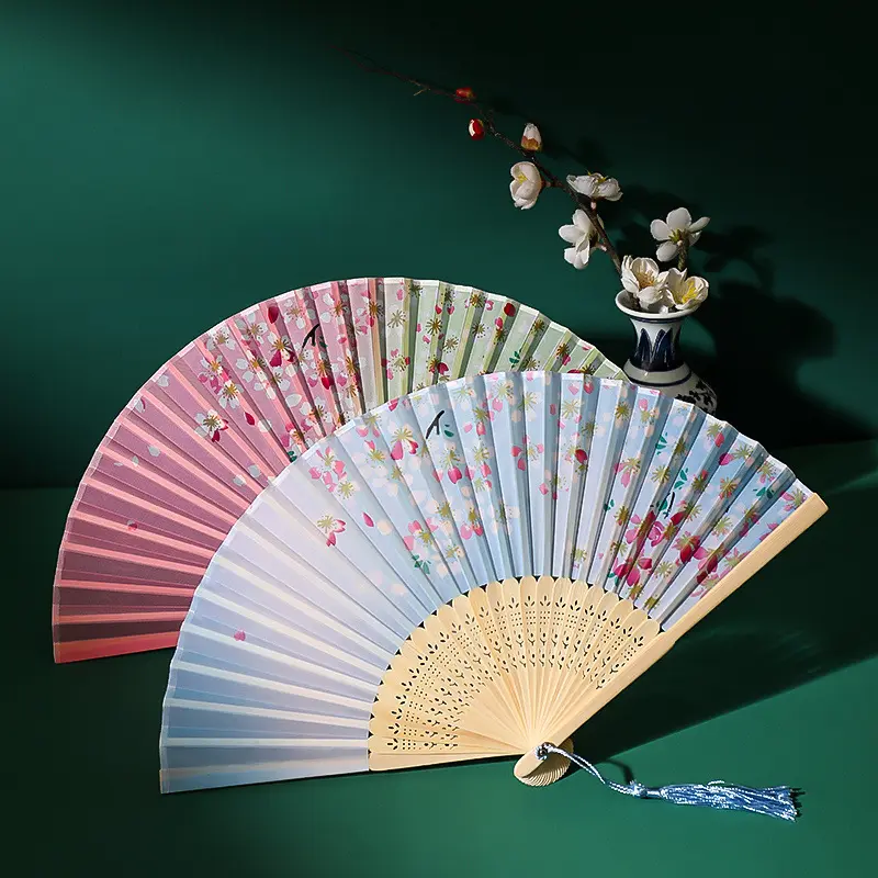 Abanico de mano de seda de bambú vintage chino hecho a medida al por mayor abanico de baile plegable para mujer Regalos para mujer abanico de mano