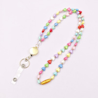 Collier porte-badge en résine plastique en forme de cœur couleur macaron, breloque cœur en acrylique, fermoir mousqueton en alliage, boucle à tirer facilement