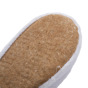 Pantuflas Desechables Cerradas con Logotipo Personalizado, Suministros Ecológicos para Hoteles Fabricados por Expertos en Amenidades Hoteleras - Product Image 6
