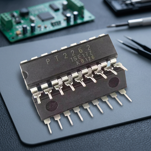 Circuito Integrado Decodificador de Control Remoto Inalámbrico PT2262 DIP-18 en Stock - Product Image 2
