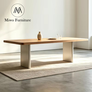 Table rectangulaire moderne en acier inoxydable avec plateau en bois massif naturel, idéale pour les restaurants et les repas en groupe - Product Image 1