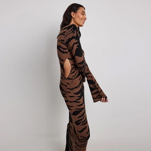 Robe longue décontractée pour femme, imprimé léopard, silhouette moulante, en maille épaisse, idéale pour l'automne et l'hiver - Product Image 3