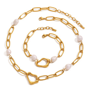 Collar de Perlas de Acero Inoxidable con Colgante de Corazón, Juego de Joyería con Cadena Dorada, Accesorio de Moda para Regalo - Product Image 1