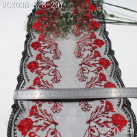 Dentelle brodée noire 24CM avec broderie florale rouge sur tulle maillé pour la conception de lingerie – Vente en gros