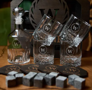 Juego de decantador de whisky personalizado, regalo de whisky Bourbon grabado personalizado, excelentes regalos para padres y esposos - Product Image 5